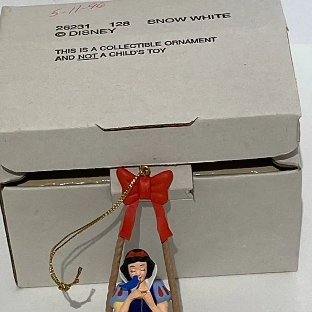 Disney Snow White In Red‎ Ribbon Swing Christmas Tree Hanging Ornament